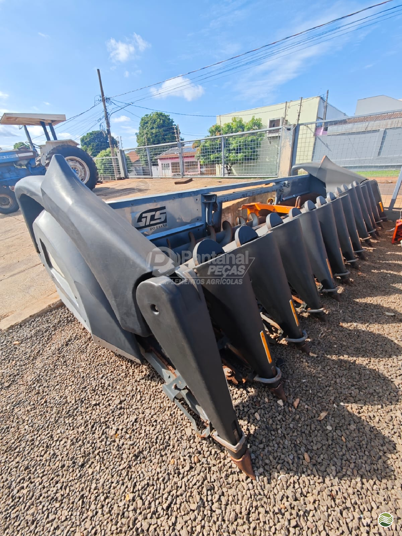 PLATAFORMA COLHEITADEIRA GTS PRODUTTIVA 1250 Pantanal Peças e Implementos Agrícolas - Mahindra - Dourados DOURADOS MATO GROSSO DO SUL MS
